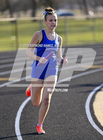 Thumbnail 3 in Hamilton Southeastern Triangular Invite (3200m Relay)  photogallery.