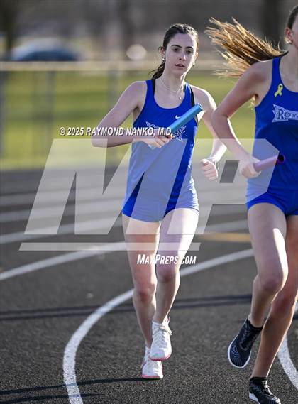 Thumbnail 3 in Hamilton Southeastern Triangular Invite (3200m Relay)  photogallery.
