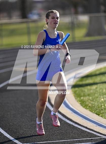 Thumbnail 2 in Hamilton Southeastern Triangular Invite (3200m Relay)  photogallery.