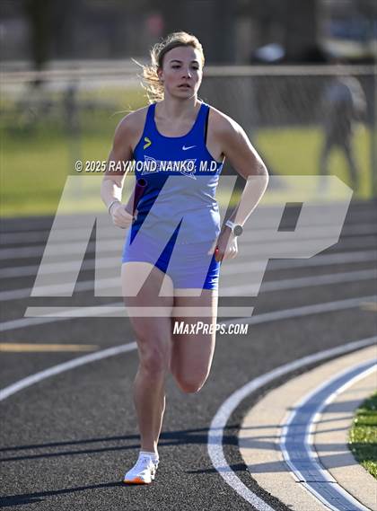 Thumbnail 3 in Hamilton Southeastern Triangular Invite (3200m Relay)  photogallery.
