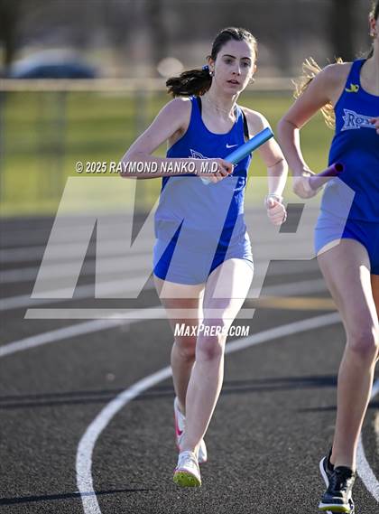 Thumbnail 1 in Hamilton Southeastern Triangular Invite (3200m Relay)  photogallery.