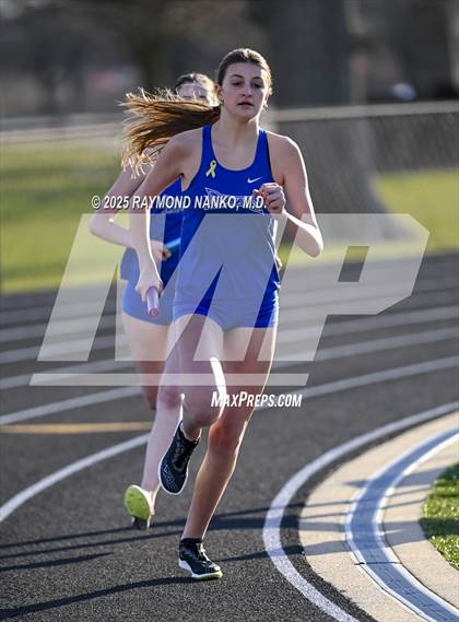 Thumbnail 3 in Hamilton Southeastern Triangular Invite (3200m Relay)  photogallery.