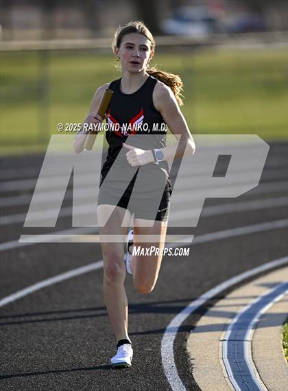 Thumbnail 1 in Hamilton Southeastern Triangular Invite (3200m Relay)  photogallery.