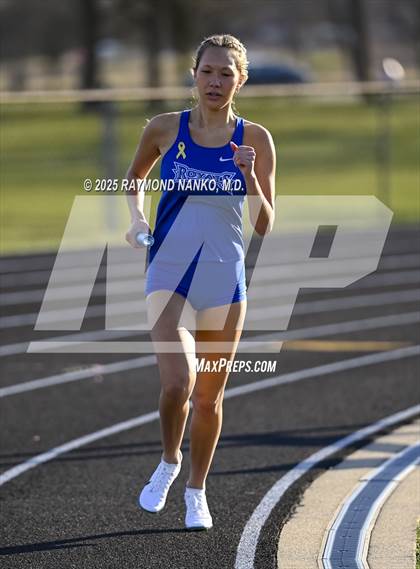 Thumbnail 3 in Hamilton Southeastern Triangular Invite (3200m Relay)  photogallery.
