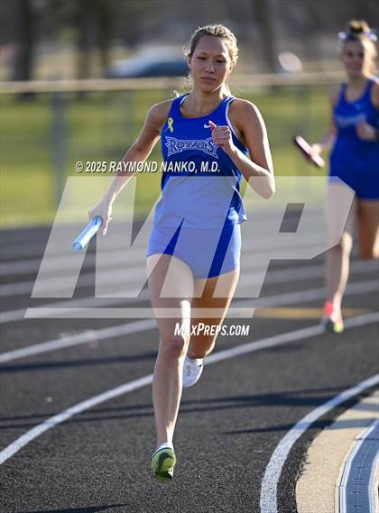 Thumbnail 3 in Hamilton Southeastern Triangular Invite (3200m Relay)  photogallery.