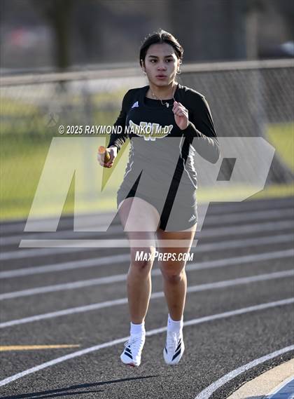 Thumbnail 3 in Hamilton Southeastern Triangular Invite (3200m Relay)  photogallery.