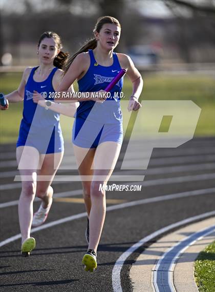 Thumbnail 1 in Hamilton Southeastern Triangular Invite (3200m Relay)  photogallery.