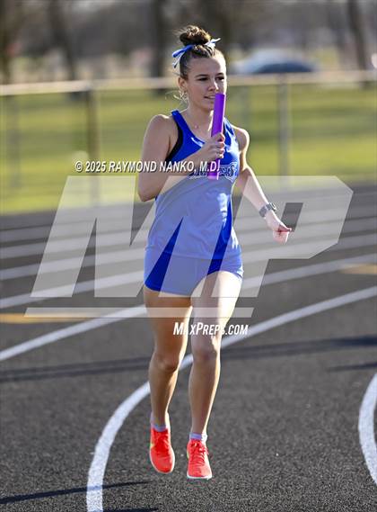 Thumbnail 3 in Hamilton Southeastern Triangular Invite (3200m Relay)  photogallery.