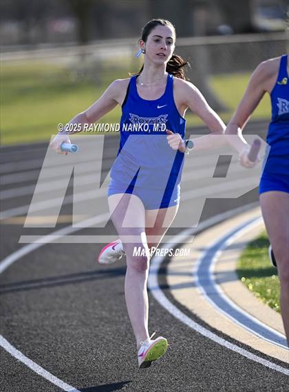 Thumbnail 2 in Hamilton Southeastern Triangular Invite (3200m Relay)  photogallery.
