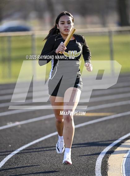 Thumbnail 2 in Hamilton Southeastern Triangular Invite (3200m Relay)  photogallery.
