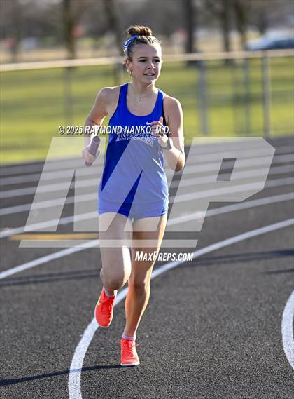 Thumbnail 1 in Hamilton Southeastern Triangular Invite (3200m Relay)  photogallery.