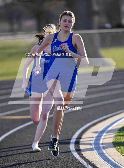 Thumbnail 1 in Hamilton Southeastern Triangular Invite (3200m Relay)  photogallery.