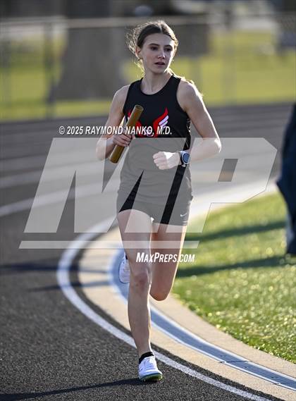 Thumbnail 3 in Hamilton Southeastern Triangular Invite (3200m Relay)  photogallery.