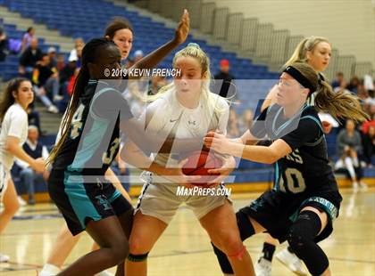 Thumbnail 1 in Highland vs. Pinnacle (AIA 6A Quarterfinal) photogallery.