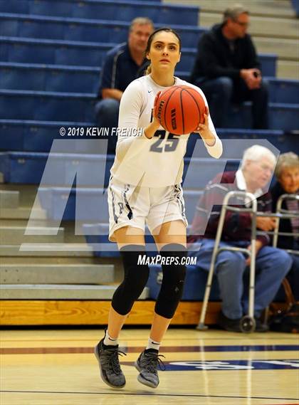 Thumbnail 2 in Highland vs. Pinnacle (AIA 6A Quarterfinal) photogallery.