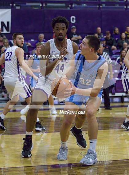 Thumbnail 3 in Mater Dei @ Collinsville photogallery.