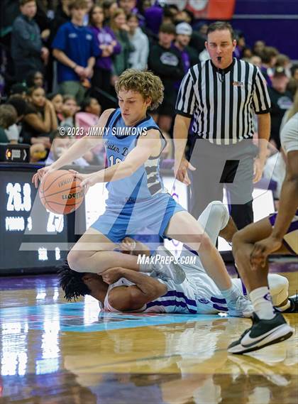 Thumbnail 1 in Mater Dei @ Collinsville photogallery.