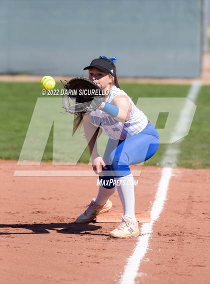 Thumbnail 3 in Snowflake vs. Desert Mountain (Dobson/Westwood Invitational) photogallery.