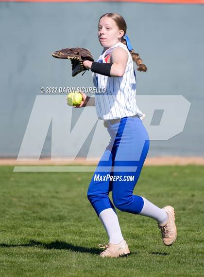 Thumbnail 2 in Snowflake vs. Desert Mountain (Dobson/Westwood Invitational) photogallery.