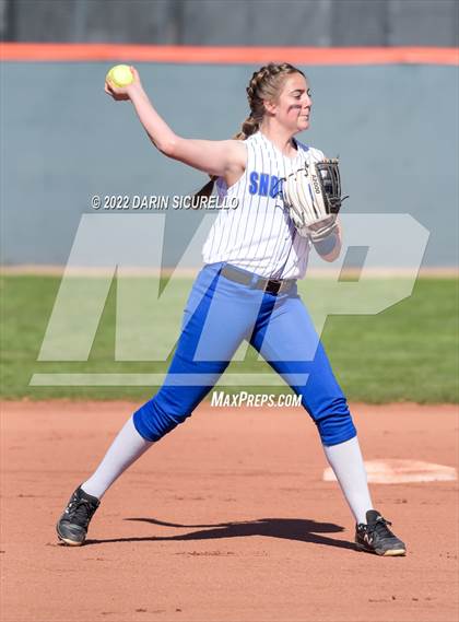 Thumbnail 2 in Snowflake vs. Desert Mountain (Dobson/Westwood Invitational) photogallery.