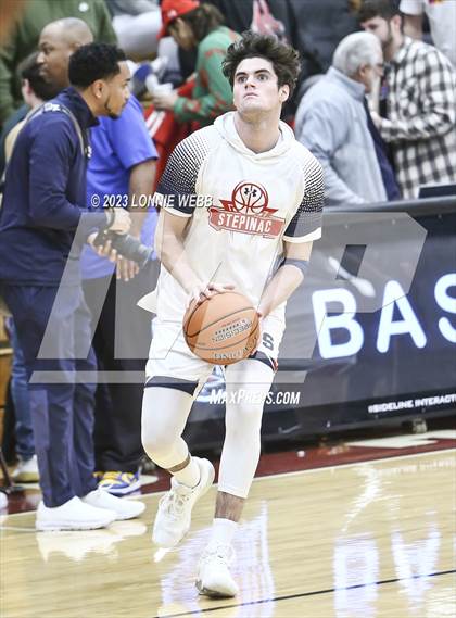 Thumbnail 2 in Archbishop Stepinac vs. Simeon  (Spalding Hoophall Classic) photogallery.