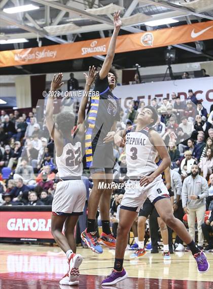 Thumbnail 1 in Archbishop Stepinac vs. Simeon  (Spalding Hoophall Classic) photogallery.