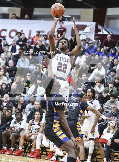 Thumbnail 1 in Archbishop Stepinac vs. Simeon  (Spalding Hoophall Classic) photogallery.
