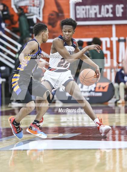 Thumbnail 1 in Archbishop Stepinac vs. Simeon  (Spalding Hoophall Classic) photogallery.