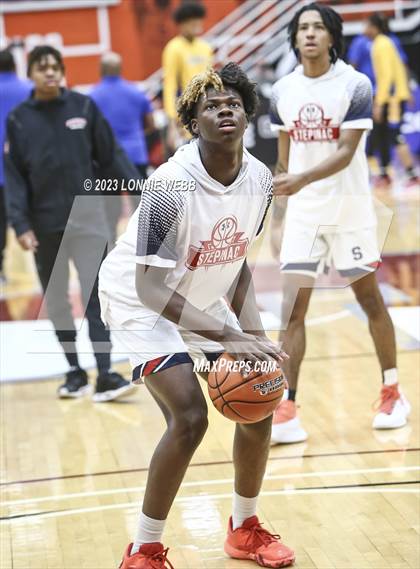 Thumbnail 1 in Archbishop Stepinac vs. Simeon  (Spalding Hoophall Classic) photogallery.