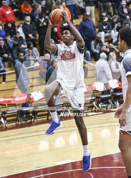Thumbnail 1 in Archbishop Stepinac vs. Simeon  (Spalding Hoophall Classic) photogallery.