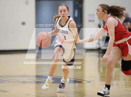 Thumbnail 1 in London vs Bloom-Carroll (OHSAA D2 Sectional Final) photogallery.