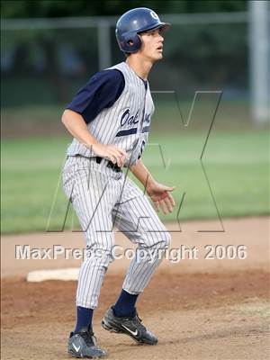 Thumbnail 1 in Oakmont vs Oakdale (Section Playoffs) photogallery.