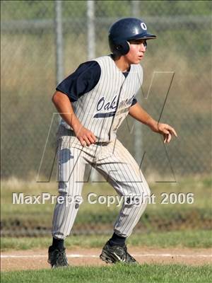 Thumbnail 1 in Oakmont vs Oakdale (Section Playoffs) photogallery.