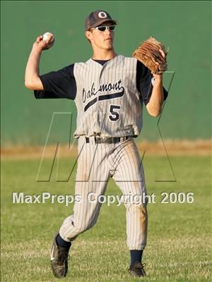 Thumbnail 2 in Oakmont vs Oakdale (Section Playoffs) photogallery.