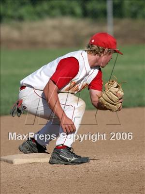 Thumbnail 3 in Oakmont vs Oakdale (Section Playoffs) photogallery.