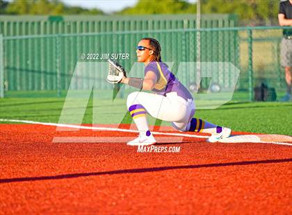 Thumbnail 3 in Thorndale vs Weimar (UIL 2A Region IV Final) photogallery.