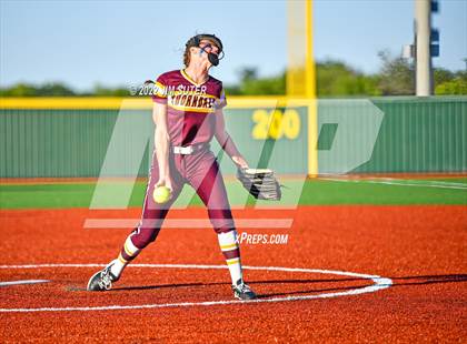 Thumbnail 1 in Thorndale vs Weimar (UIL 2A Region IV Final) photogallery.