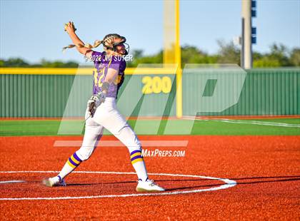 Thumbnail 1 in Thorndale vs Weimar (UIL 2A Region IV Final) photogallery.