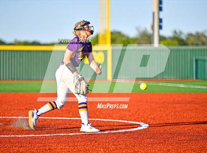 Thumbnail 2 in Thorndale vs Weimar (UIL 2A Region IV Final) photogallery.