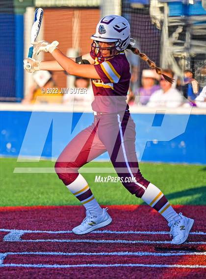 Thumbnail 2 in Thorndale vs Weimar (UIL 2A Region IV Final) photogallery.