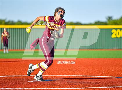 Thumbnail 3 in Thorndale vs Weimar (UIL 2A Region IV Final) photogallery.