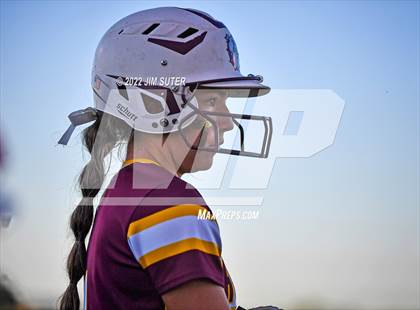 Thumbnail 3 in Thorndale vs Weimar (UIL 2A Region IV Final) photogallery.