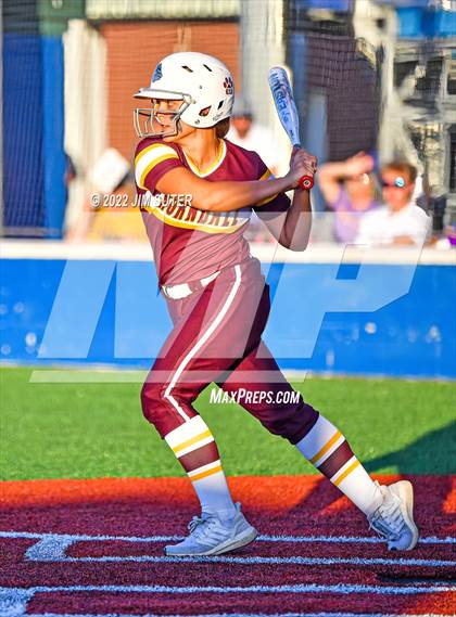 Thumbnail 1 in Thorndale vs Weimar (UIL 2A Region IV Final) photogallery.