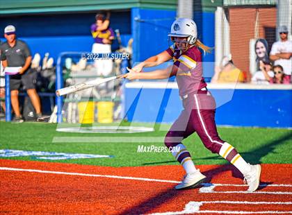 Thumbnail 3 in Thorndale vs Weimar (UIL 2A Region IV Final) photogallery.
