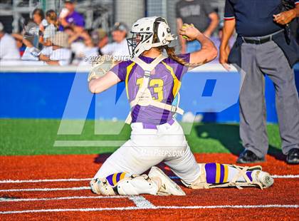 Thumbnail 2 in Thorndale vs Weimar (UIL 2A Region IV Final) photogallery.