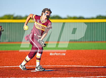 Thumbnail 1 in Thorndale vs Weimar (UIL 2A Region IV Final) photogallery.