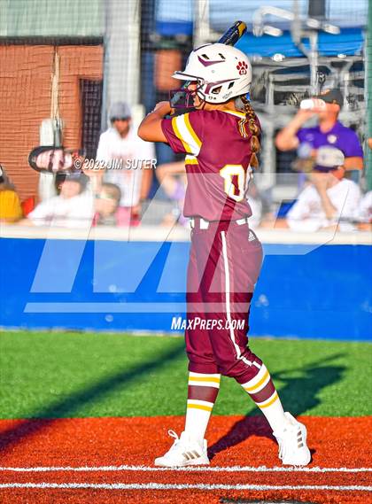 Thumbnail 1 in Thorndale vs Weimar (UIL 2A Region IV Final) photogallery.