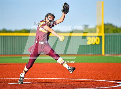 Thumbnail 3 in Thorndale vs Weimar (UIL 2A Region IV Final) photogallery.