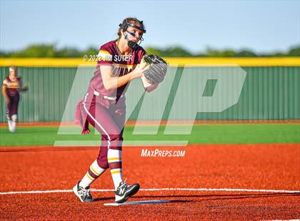 Thumbnail 3 in Thorndale vs Weimar (UIL 2A Region IV Final) photogallery.