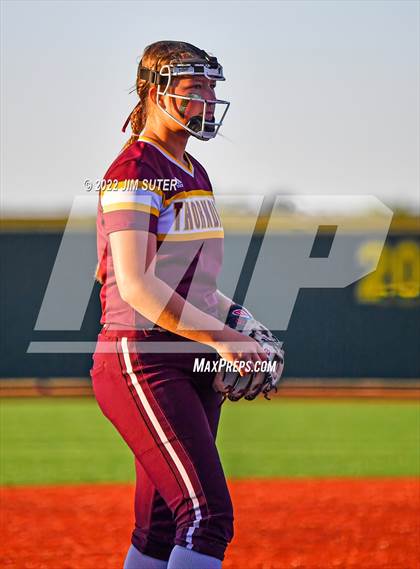 Thumbnail 1 in Thorndale vs Weimar (UIL 2A Region IV Final) photogallery.